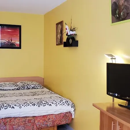 La Miougrano, 25m2, Capacite 2 Adultes Et 2 Frejus